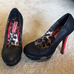 Betsy Johnson Black, Red and Floral Heels